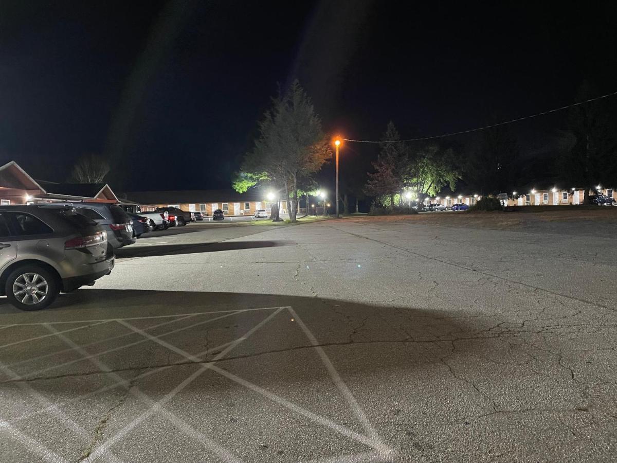 Pine Valley Motel Spruce Pine Εξωτερικό φωτογραφία